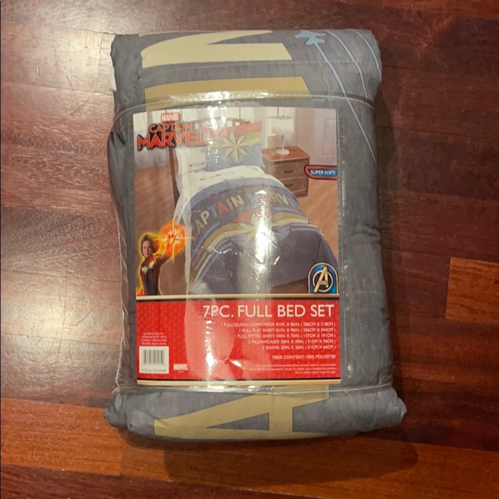 Captain Marvel 7pc bed set (Full)